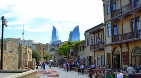 Azərbaycan ildə 4 milyon xarici turist qəbul etməyi HƏDƏFLƏYİR
