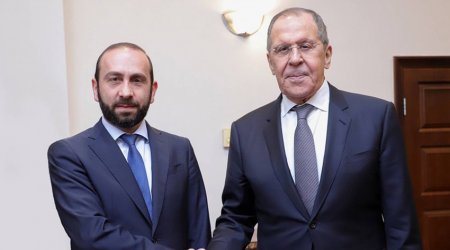 Lavrov Mirzoyanla GÖRÜŞDÜ