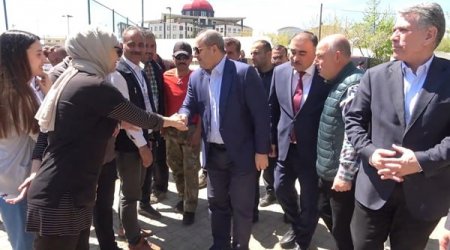 Azərbaycanlı deputatlar Kahramanmaraşda zəlzələdən zərər çəkənlərlə görüşdü - FOTO/VİDEO