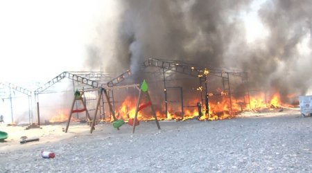 Türkiyənin zəlzələ bölgəsindəki çadır şəhərciyində YANĞIN – FOTO  
