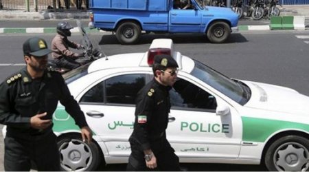 SON DƏQİQƏ: İranda inqilabçılar polis komandanlığının binasını PARTLADIB - VİDEO 