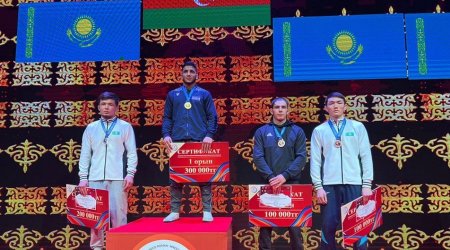 Güləşçilərimiz Astanada üç medal QAZANDI 