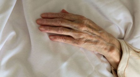 74 yaşlı kişi həyatına son qoydu - Prokurorluq araşdırır