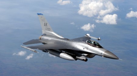 Zelenskidən F-16 qırıcıları ilə bağlı AÇIQLAMA