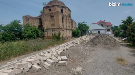 Xaçmazda tarixi abidənin mühafizə zonasında inşa olunan qanunsuz tikili SÖKÜLDÜ