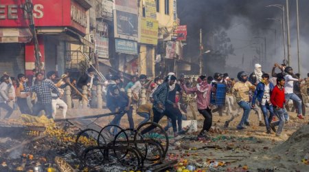 Hindistanda etnik zəmində toqquşmalar 98 nəfərin ölümünə səbəb olub