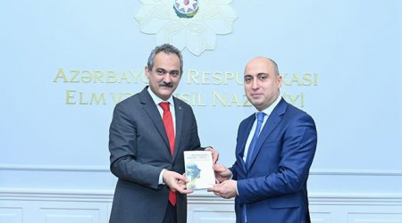 Emin Əmrullayevdən keçmiş həmkarı ilə bağlı PAYLAŞIM