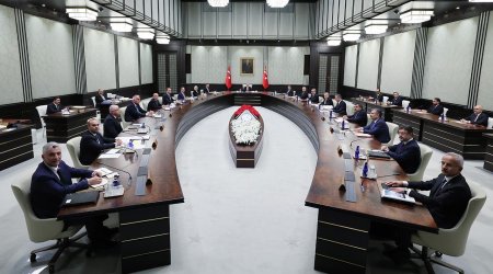Türkiyə hökumətinin yeni tərkibdə ilk iclası 4 saatdan çox çəkdi  