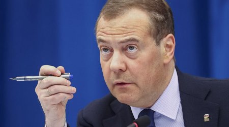 Medvedev Moskvanı tərk edib?