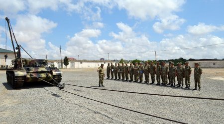 Zirehli tank xidməti rəisləri bir araya toplandı - FOTO