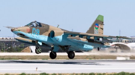 Azərbaycanın yeni Su-25 ML hücum təyyarələri \