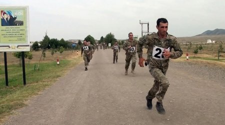 Azərbaycan Ordusunun fərdi hazırlığı yoxlanılır - VİDEO 