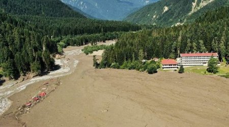 Tbilisi meri: “Şovi kurortu tamamilə dağılıb”