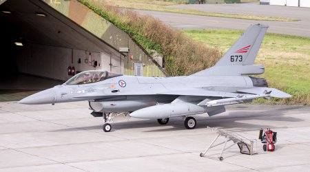 Norveç də Ukraynaya F-16 qırıcıları verəcək