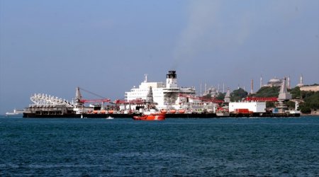 İstanbul sahillərində iki gəmi toqquşdu