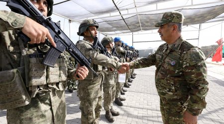 Azərbaycan-Türkiyə birgə təlimində iştirak edən hərbçilər mükafatlandırıldı – FOTO/VİDEO 