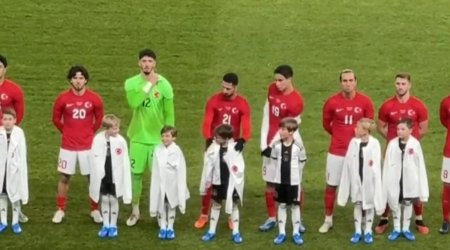 Türkiyəli futbolçulardan uşaqlara jest - VİDEO