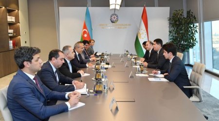 Azərbaycan-Tacikistan iqtisadi-ticarət əlaqələrinin genişləndirilməsi MÜZAKİRƏ EDİLİB - FOTO 