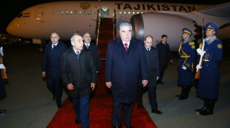 Tacikistan Prezidenti Azərbaycanda işgüzar səfərdədir - FOTO