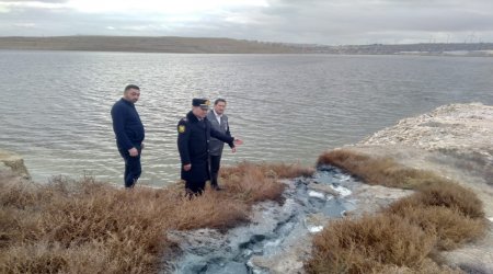 Qarasu çayının sahilində silah aşkarlanıb - FOTO