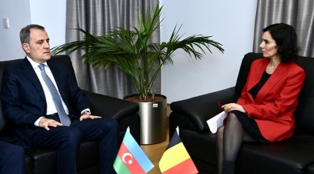 Ceyhun Bayramov belçikalı nazirə Ermənistanla sülhün qurulmasına xidmət edən addımlardan DANIŞDI - FOTO