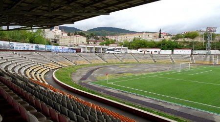 Xankəndi stadionu işıqlandırıldı - Sabahkı oyuna hazırlıq bitdi - FOTO/VİDEO