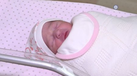 Yeni ilin ilk körpəsinə hansı ad verildi? – VİDEO