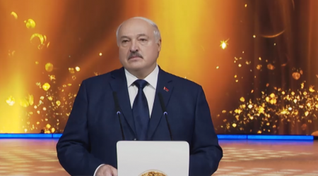 Lukaşenko: “Bütün dünya alovlara qərq ola bilər” – VİDEO 