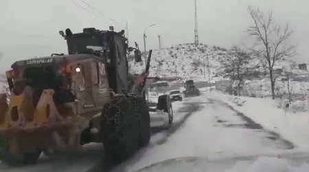 Şuşa-Xankəndi yolu qardan təmizlənir - VİDEO
