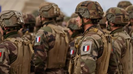 Fransa daha üç ölkədə hərbi kontingentini AZALDIR