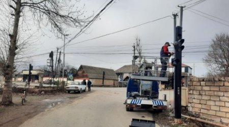 DYP qəza riski olan yol sahələrində yeni işıqforlar quraşdırdı - FOTO