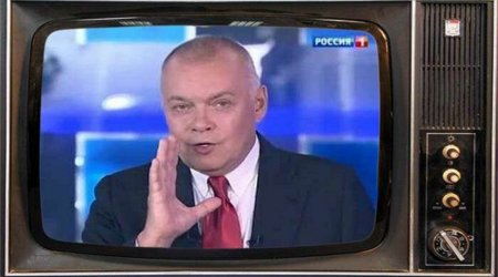 Latviyada Rusiya televiziyalarına baxanlar cərimələndi, TV texniki isə HƏBS EDİLDİ