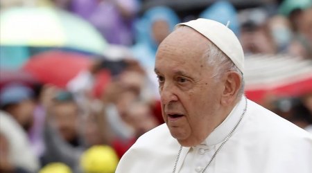 Roma Papası: “Ukrayna ağ bayraq qaldırmalıdır”