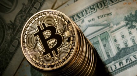 “Bitcoin”dən tarixi REKORD: Qiyməti ilk dəfə 71 min dolları keçdi