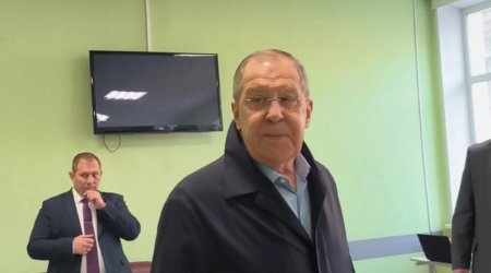Lavrov Rusiya prezident seçkilərində səs verdi – VİDEO  