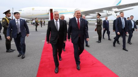 Qazaxıstan Prezidenti İrəvana getdi - FOTO
