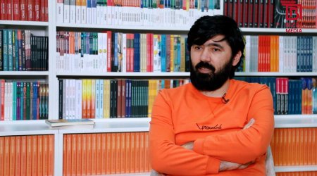 Kəramət Böyükçöl: “Detektiv ədəbiyyat oxumaqdansa, Xoşqədəmin verilişinə baxmaq yaxşıdır” – VİDEOMÜSAHİBƏ 