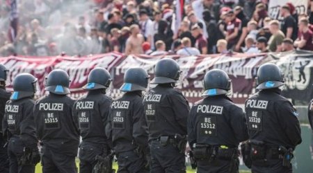 Almaniyada futbol matçı zamanı iğtişaş - 155 polis xəsarət aldı