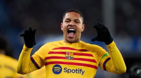 “Barselona” 7 illik müqavilə bağladığı futbolçunu SATIR