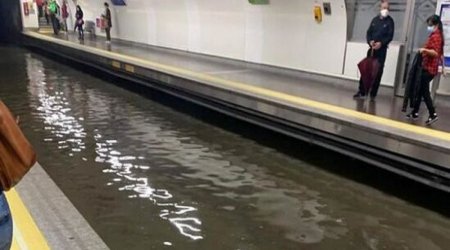 Moskvada metrostansiya su altında qaldı - VİDEO