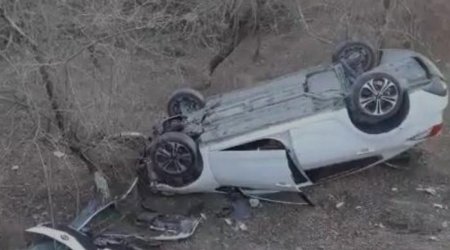 Ağsuda avtomobil yoldan çıxaraq aşdı - SÜRÜCÜ ÖLDÜ