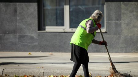 Beyləqanda süpürgəçini avtomobil vuraraq öldürdü 