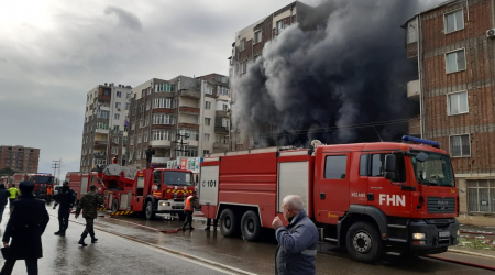 Sumqayıtda yaşayış binasında yanğın olub