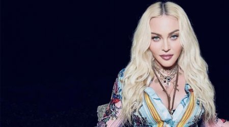 Madonna yarıçılpaq FOTOLARINI yayımladı