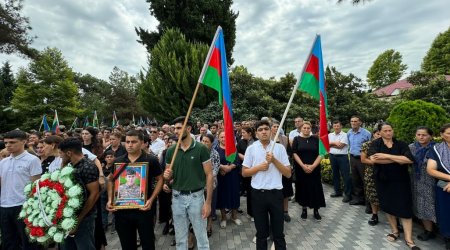 Laçında itkin düşmüş hərbçi ilə Ağdamda vida mərasimi keçirilir - FOTO