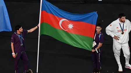 Paris Olimpiadasının bağlanış mərasimindən FOTOLAR