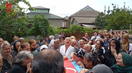 32 ildən sonra qalıqları tapılan şəhid Salyanda dəfn edildi - FOTO