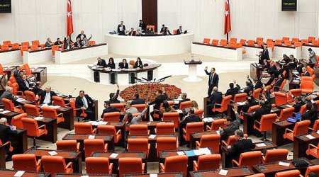 Türkiyə Parlamenti yeni Konstitusiya layihəsinin müzakirəsinə BAŞLADI