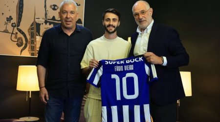 “Arsenal”ın oyunçusu “Porto”ya keçdi