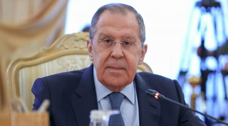 Lavrov: “Ukraynanın NATO-ya qoşulmasından söhbət gedə bilməz”